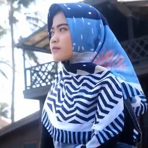 Download Lagu Revina Alvira - Seujung Kuku MP3 Download Lagu Revina Alvira - Seujung Kuku MP3