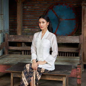 Download Lagu Keisya Levronka - Bahagia Tanpaku MP3 Download Lagu Keisya Levronka - Bahagia Tanpaku MP3