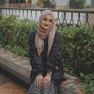 Download Lagu Eltasya Natasha - Banda Neira MP3 Download Lagu Eltasya Natasha - Banda Neira MP3