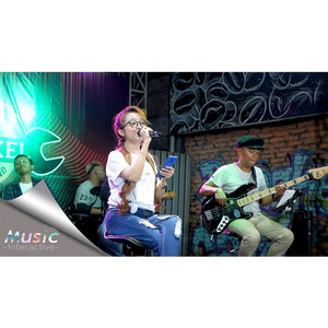Download Lagu Lusiana Malala - Dada sayang MP3 Download Lagu Lusiana Malala - Dada sayang MP3