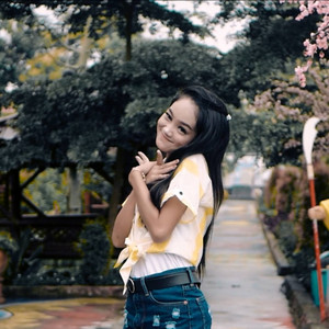Download Lagu Safira Inema - Perih MP3 Download Lagu Safira Inema - Perih MP3