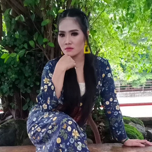Download Lagu Susy Arzetty - Di Unclang Unclang MP3