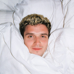 Download Lagu Lauv - Love Somebody MP3 Download Lagu Lauv - Love Somebody MP3