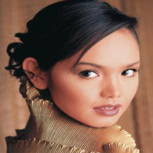 Download Lagu Dato' Sri Siti Nurhaliza - Dalam Taman Syahdu MP3 Download Lagu Dato' Sri Siti Nurhaliza - Dalam Taman Syahdu MP3
