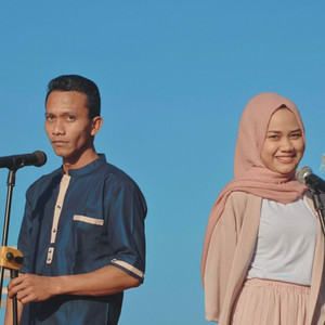 Download Lagu Cut Zuhra, Rais Farmiadi - DJ Pesona Cinta MP3 Download Lagu Cut Zuhra, Rais Farmiadi - DJ Pesona Cinta MP3