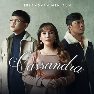 Download Lagu Cassandra - Selangkah Menjauh MP3 Download Lagu Cassandra - Selangkah Menjauh MP3