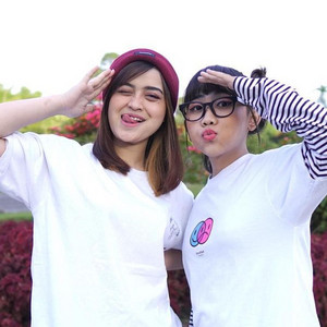 Download Lagu Dwitanty cover - Our Story - Tersimpan MP3