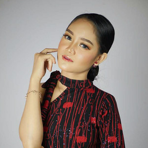 Download Lagu Safira Inema - Langit Iseh Biru MP3 Download Lagu Safira Inema - Langit Iseh Biru MP3