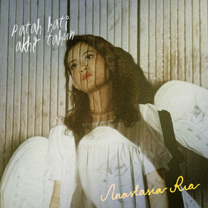 Download Lagu Anastasia Ria - Patah Hati Akhir Tahun MP3 Download Lagu Anastasia Ria - Patah Hati Akhir Tahun MP3