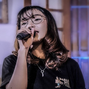 Download Lagu Yuni Vebra - Lewat Angin Wengi MP3