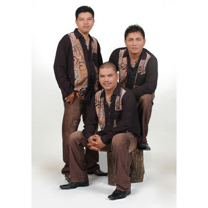 Download Lagu Mangaloksa Trio - Uju Ni Ngolukkon Ma Nian MP3 Download Lagu Mangaloksa Trio - Uju Ni Ngolukkon Ma Nian MP3