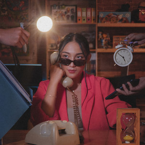 Download Lagu Wanda Omar - Serius Tapi Santai MP3 Download Lagu Wanda Omar - Serius Tapi Santai MP3