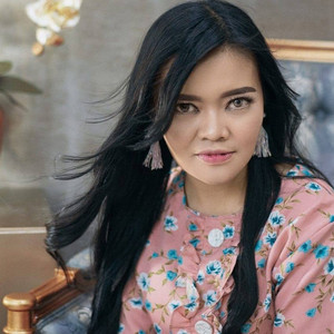 Download Lagu Rhenima - Bapisah Samantaro MP3 Download Lagu Rhenima - Bapisah Samantaro MP3
