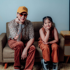 Download Lagu Mr Rayen, Omang Verly - Tresna Butuh Materi MP3 Download Lagu Mr Rayen, Omang Verly - Tresna Butuh Materi MP3