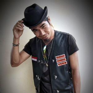 Download Lagu Gading Aikmel - Scooter Family MP3 Download Lagu Gading Aikmel - Scooter Family MP3