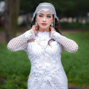 Download Lagu Naira Putri24 - Topeng MP3 Download Lagu Naira Putri24 - Topeng MP3