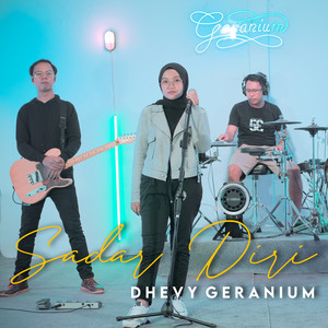 Download Lagu Dhevy Geranium - Sadar Diri MP3 Download Lagu Dhevy Geranium - Sadar Diri MP3