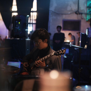 Download Lagu Adrian Setiawan - Layla MP3 Download Lagu Adrian Setiawan - Layla MP3