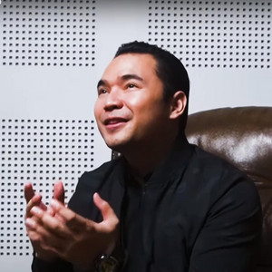 Download Lagu Sandy Nugroho - Bawaku Mendekat MP3