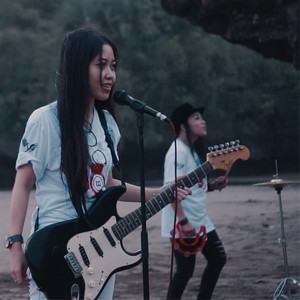 Download Lagu Nissa Dewi, Dewa Dewi - Ditinggal Pas Sayang Sayange MP3 Download Lagu Nissa Dewi, Dewa Dewi - Ditinggal Pas Sayang Sayange MP3
