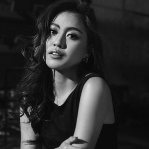 Download Lagu Sisca Saras - Terbawa Suasana MP3 Download Lagu Sisca Saras - Terbawa Suasana MP3