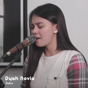 Download Lagu Dyah Novia - Satru MP3