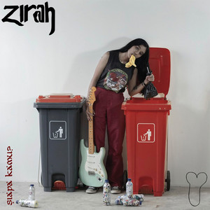 Download Lagu Zirah - Siapa Kamu? MP3 Download Lagu Zirah - Siapa Kamu? MP3