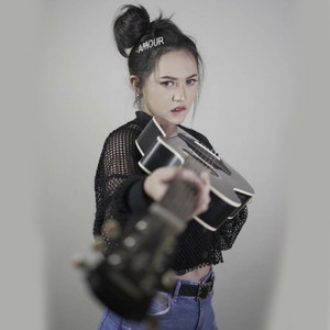 Download Lagu Happy Asmara - Sadar Diri - Live MP3