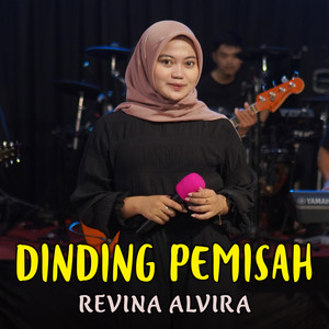 Download Lagu Revina Alvira - Dinding Pemisah MP3 Download Lagu Revina Alvira - Dinding Pemisah MP3