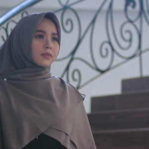 Download Lagu Vanny Vabiola - Akhir Sebuah Kisah MP3