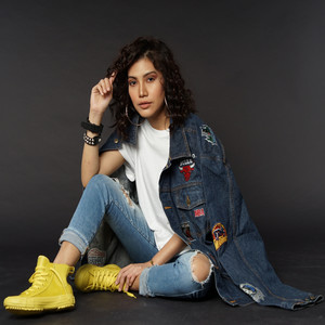 Download Lagu Elyana - Raya Balik MP3 Download Lagu Elyana - Raya Balik MP3