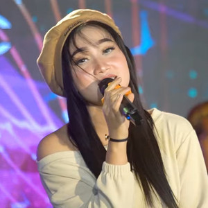 Download Lagu Yeni Inka - Alon Alon Ngelali MP3 Download Lagu Yeni Inka - Alon Alon Ngelali MP3