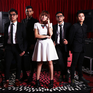 Download Lagu Sakura Band - Pelarian MP3 Download Lagu Sakura Band - Pelarian MP3