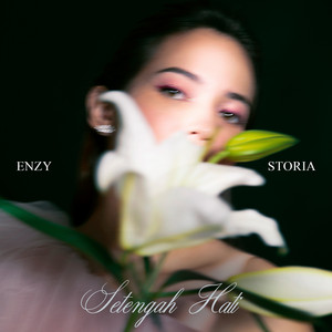 Download Lagu Enzy Storia - Setengah Hati MP3 Download Lagu Enzy Storia - Setengah Hati MP3