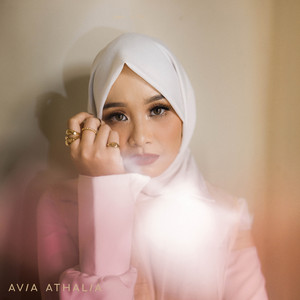 Download Lagu Avia Athalia - Terbangun MP3 Download Lagu Avia Athalia - Terbangun MP3