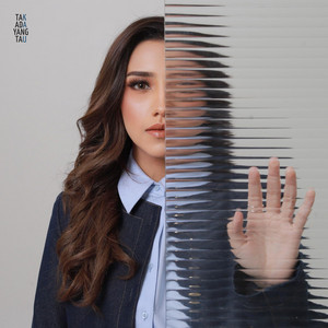 Download Lagu Adiva Adelia - Tak Ada Yang Tau MP3 Download Lagu Adiva Adelia - Tak Ada Yang Tau MP3