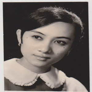 Download Lagu Titiek Sandhora - Aduh Aa MP3 Download Lagu Titiek Sandhora - Aduh Aa MP3