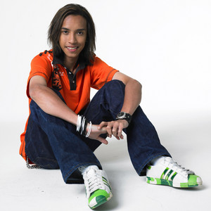 Download Lagu Naqiu - Hati Emas MP3 Download Lagu Naqiu - Hati Emas MP3