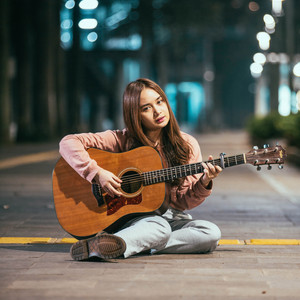 Download Lagu Chintya Gabriella - Kasih Jangan Kau Pergi MP3