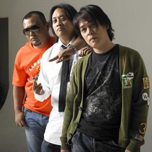 Download Lagu Spider - Mungkinkah Terjadi MP3 Download Lagu Spider - Mungkinkah Terjadi MP3
