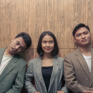 Download Lagu Sejuk Sendu - Rias Berarus MP3 Download Lagu Sejuk Sendu - Rias Berarus MP3