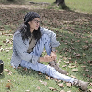 Download Lagu Junaidi Alfan - Hadirmu Kan Kunanti MP3 Download Lagu Junaidi Alfan - Hadirmu Kan Kunanti MP3