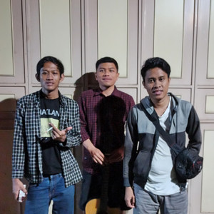 Download Lagu Past Deverent - Deselerasi Distorsi Rindu MP3 Download Lagu Past Deverent - Deselerasi Distorsi Rindu MP3