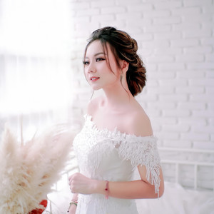 Download Lagu Yessy Diana - Merasa Paling Bagus MP3 Download Lagu Yessy Diana - Merasa Paling Bagus MP3