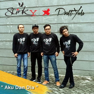 Download Lagu Stinky, Prattyoda - Aku Dan Dia MP3