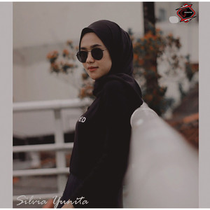 Download Lagu Silvia Yunita - Satu Cinta Dua Hati MP3