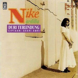 Download Lagu Nike Ardilla - Biarkan Cintamu Berlalu MP3 Download Lagu Nike Ardilla - Biarkan Cintamu Berlalu MP3